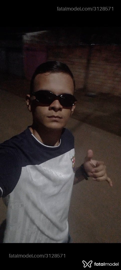 Acompanhante homem com cabelo castanho de olhos castanhos em Porto Velho - Dantasx