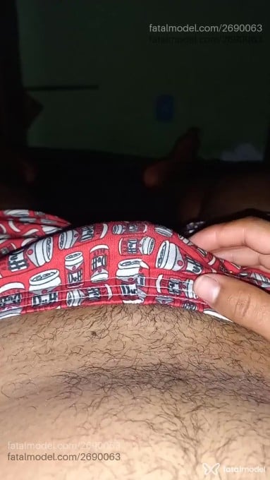 Acompanhante homem morena (o) de olhos pretos em Goiânia - Santos