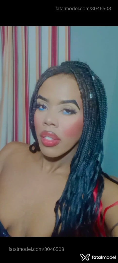 Acompanhante mulher trans morena (o) de olhos castanhos em Jacarezinho - Morena