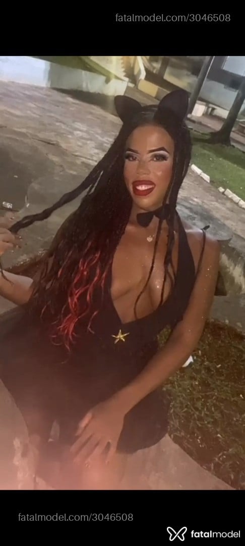 Acompanhante mulher trans morena (o) de olhos castanhos em Jacarezinho - Morena
