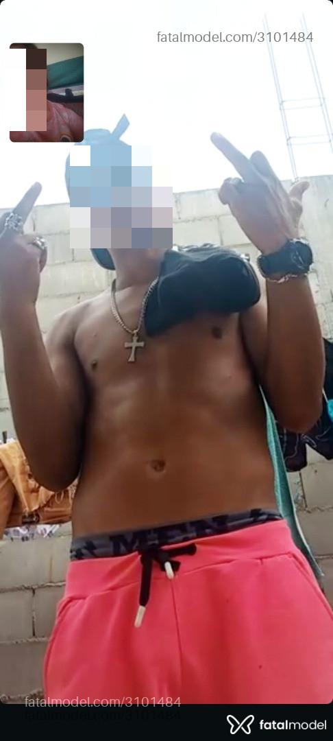 Acompanhante homem morena (o) de olhos castanhos em Balneário Piçarras Acompanhante homem morena (o) de olhos castanhos em Balneário Piçarras - Chlistopher