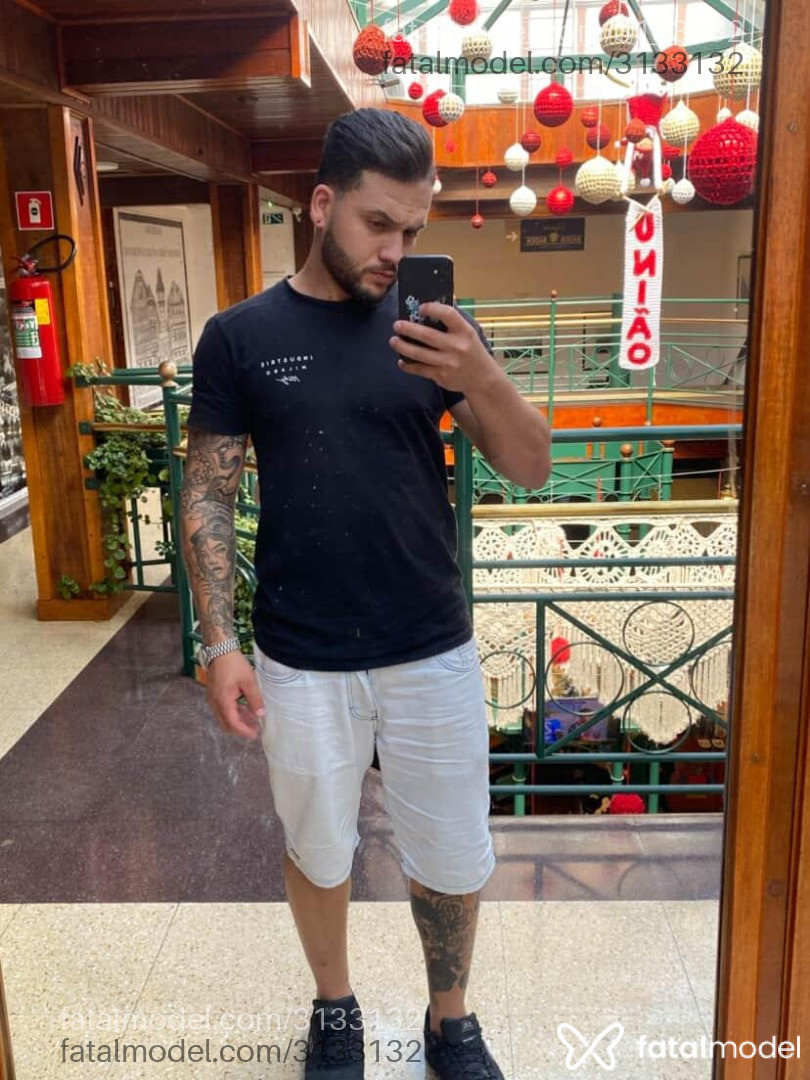 Acompanhante homem com cabelo castanho de olhos castanhos em São Paulo - Galego