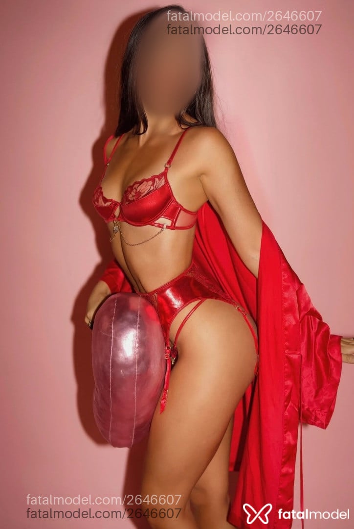 Acompanhante mulher morena (o) de olhos castanhos em Brasília - Jade Dourado