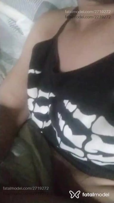 Acompanhante mulher trans com cabelo castanho de olhos castanhos em Hortolândia Acompanhante mulher trans com cabelo castanho de olhos castanhos em Hortolândia - Evangeline