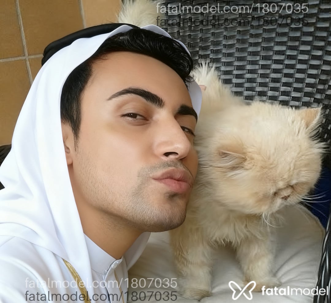 Acompanhante homem com cabelo castanho de olhos castanhos - Miguel Acompanhante homem com cabelo castanho de olhos castanhos - Miguel