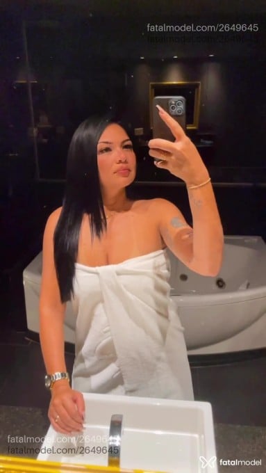 Acompanhante mulher morena (o) de olhos castanhos em Uberlândia - Roberta