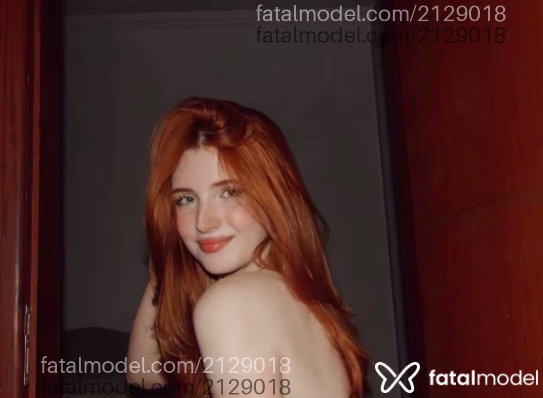 Acompanhante mulher ruiva (o) de olhos verdes - Harumi Acompanhante mulher ruiva (o) de olhos verdes - Harumi
