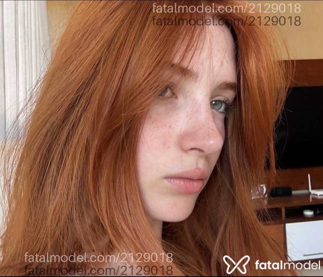 Acompanhante mulher ruiva (o) de olhos verdes - Harumi Acompanhante mulher ruiva (o) de olhos verdes - Harumi