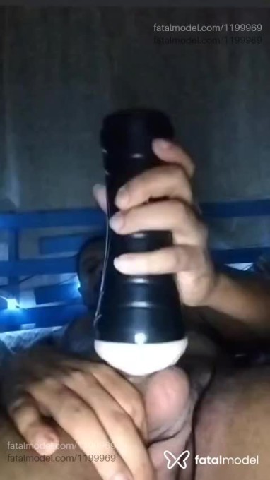 Acompanhante homem morena (o) de olhos castanhos em Itanhaém Acompanhante homem morena (o) de olhos castanhos em Itanhaém - Sómamo