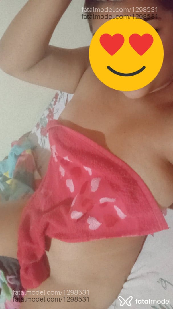 Acompanhante mulher morena (o) de olhos castanhos em Castanheira - Mell