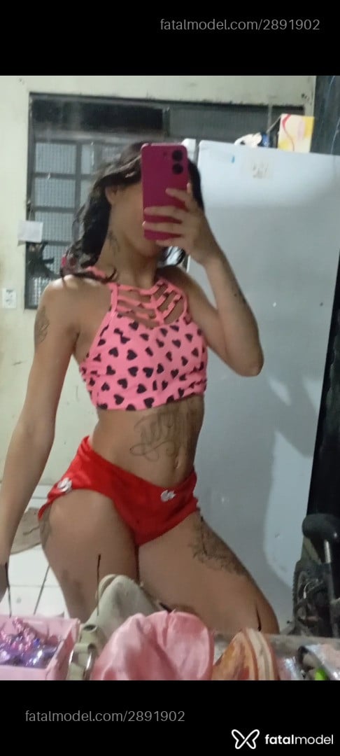 Acompanhante mulher com cabelo castanho de olhos castanhos em Belo Horizonte - Daiane
