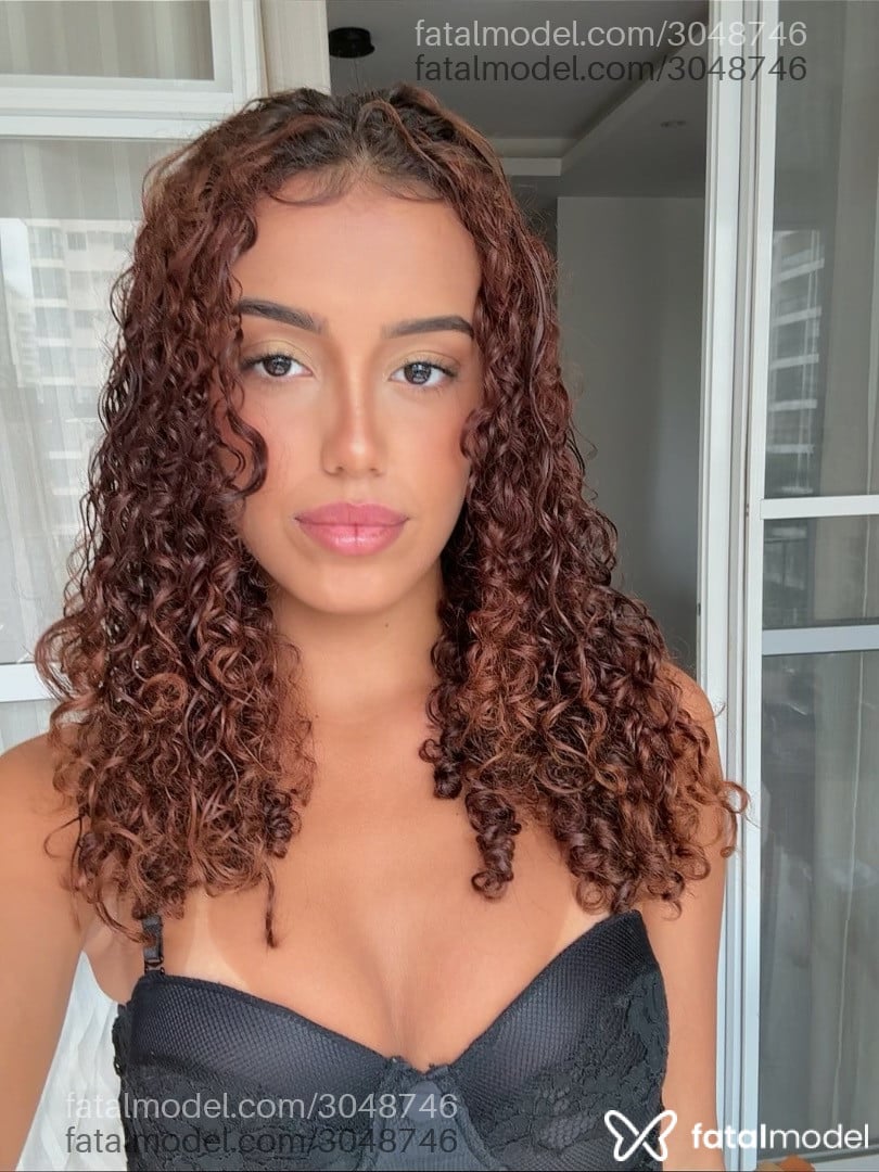 Acompanhante mulher morena (o) de olhos castanhos em Rio de Janeiro - Lolla
