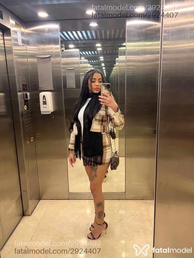 Acompanhante mulher morena (o) de olhos castanhos em São Paulo Acompanhante mulher morena (o) de olhos castanhos em São Paulo - Gabriella