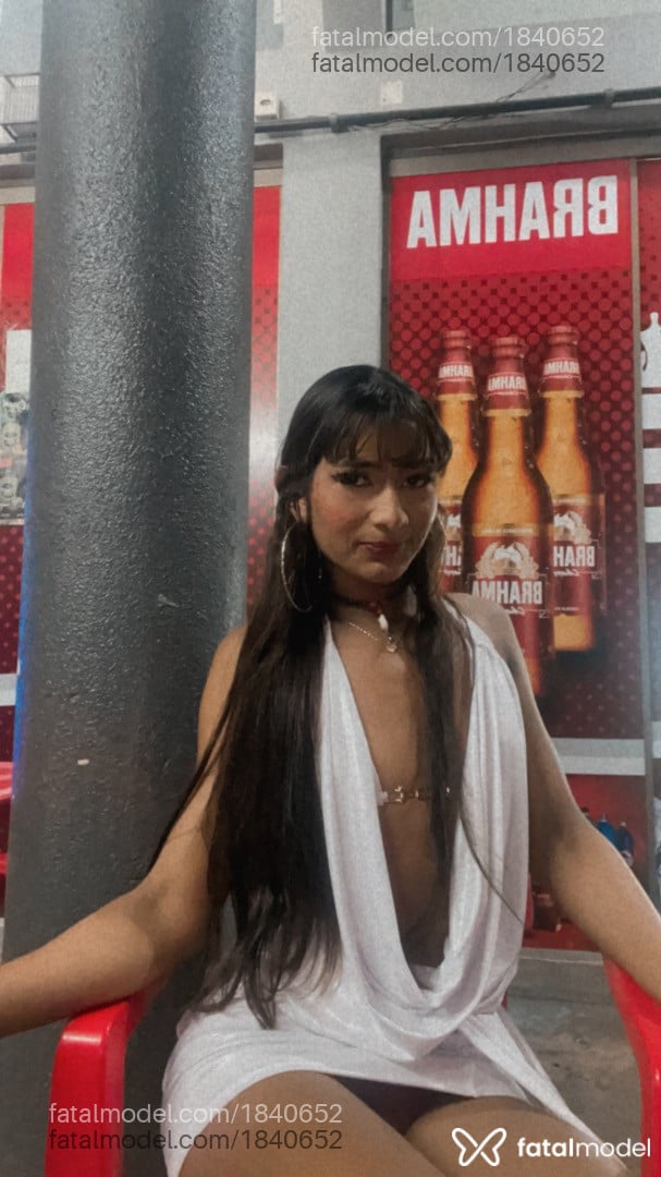 Acompanhante mulher trans morena (o) de olhos pretos em Virtual - Rayla ellen