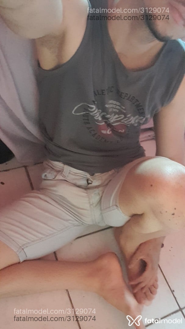 Acompanhante homem morena (o) de olhos pretos em Bragança Acompanhante homem morena (o) de olhos pretos em Bragança - Drácula