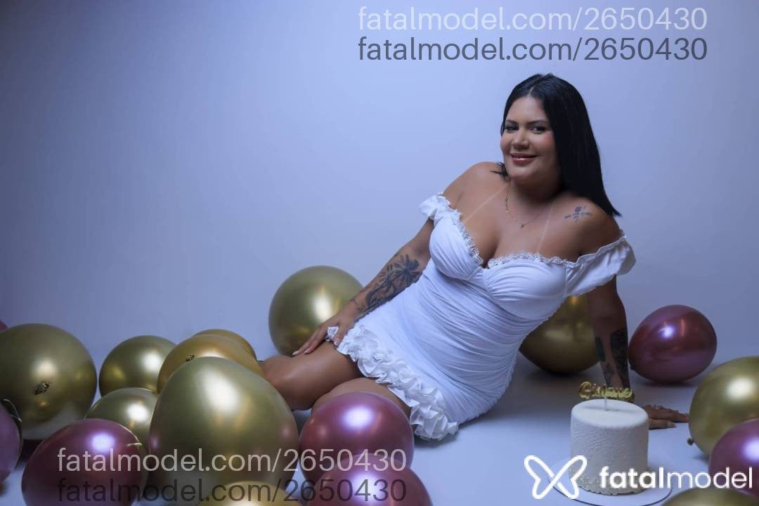Acompanhante mulher com cabelo castanho de olhos pretos em Santo Antônio de Jesus - Sofía Menezes