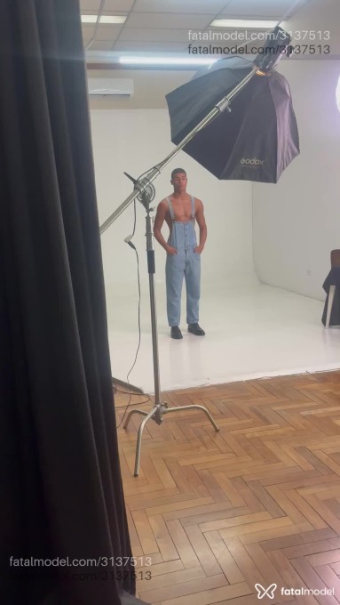 Acompanhante homem morena (o) de olhos pretos em Rio de Janeiro Acompanhante homem morena (o) de olhos pretos em Rio de Janeiro - Alex Baeta