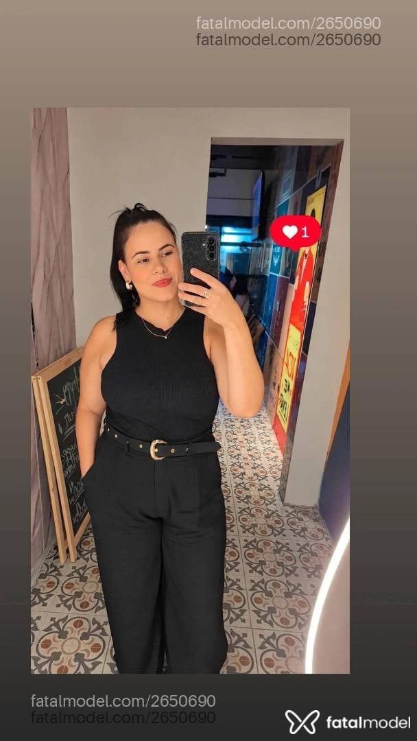 Acompanhante mulher morena (o) de olhos mel - Bianca