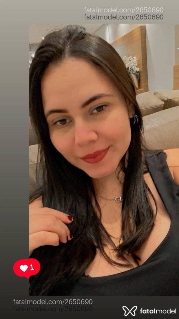 Acompanhante mulher morena (o) de olhos mel - Bruna