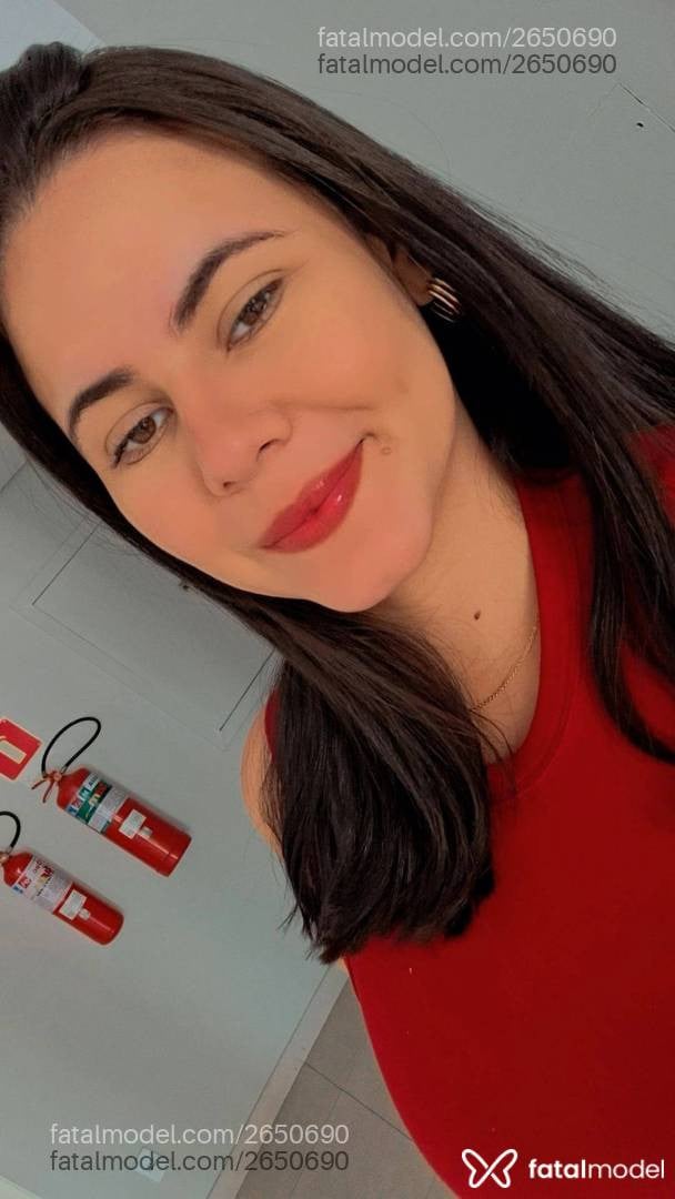 Acompanhante mulher morena (o) de olhos mel - Bianca