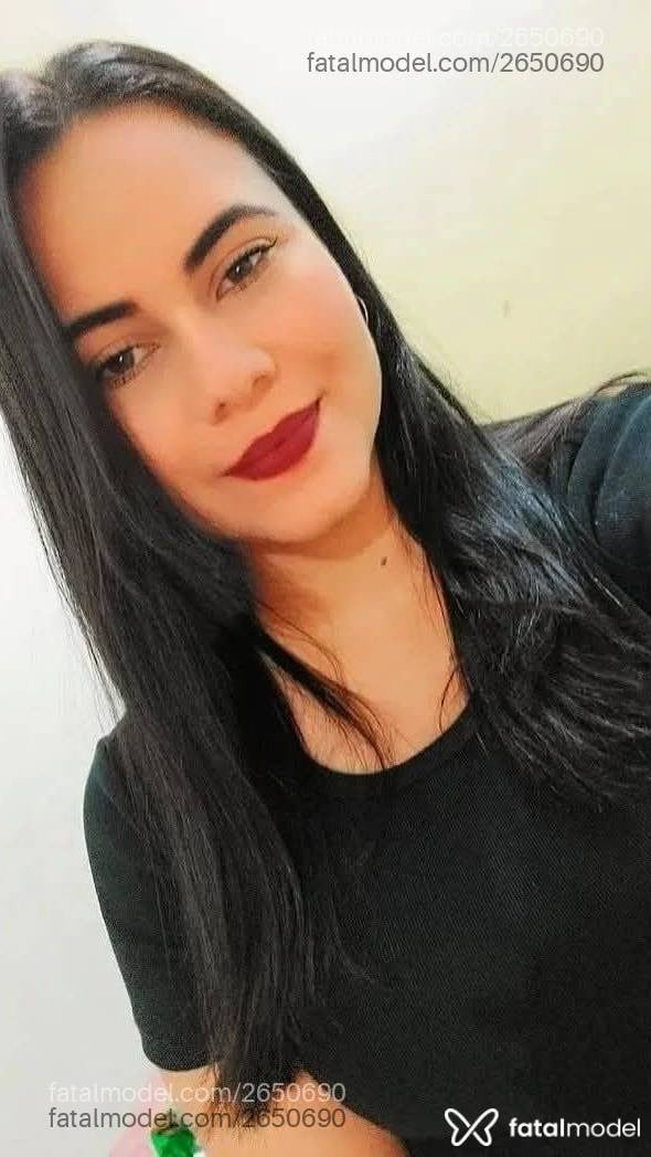 Acompanhante mulher morena (o) de olhos mel - Bruna