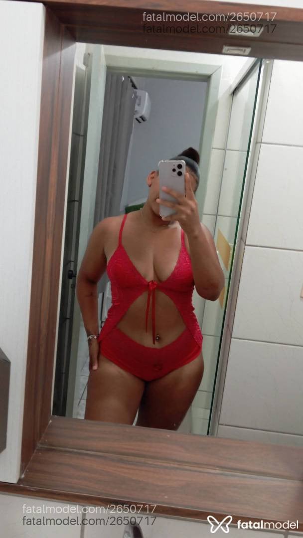 Acompanhante mulher morena (o) de olhos castanhos em Cascavel - Ary