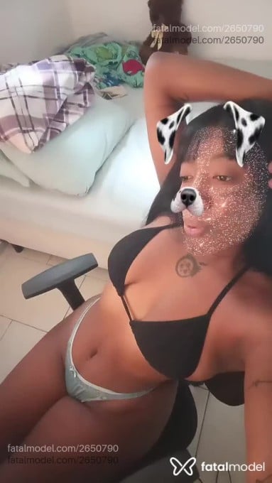 Acompanhante mulher morena (o) de olhos pretos em São Paulo - Rebeca