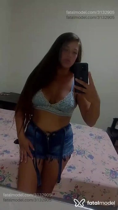 Acompanhante mulher loira (o) de olhos verdes em São Luís de Montes Belos Acompanhante mulher loira (o) de olhos verdes em São Luís de Montes Belos - Sabrina
