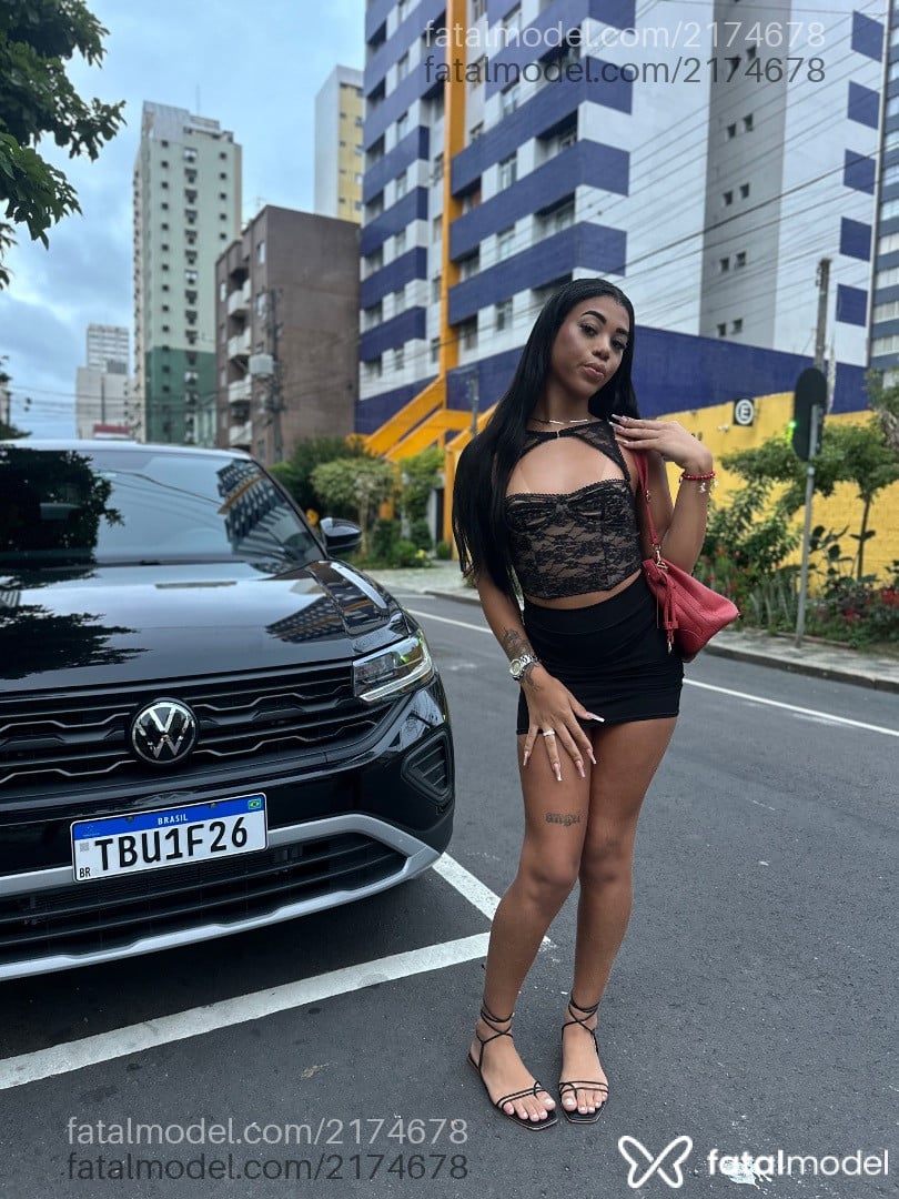Acompanhante mulher trans com cabelo castanho de olhos castanhos em Rio de Janeiro - Clara