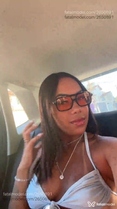 Acompanhante mulher morena (o) de olhos castanhos em Macaé - Mel