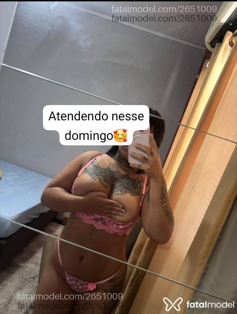 Acompanhante mulher morena (o) de olhos castanhos - Dhulia