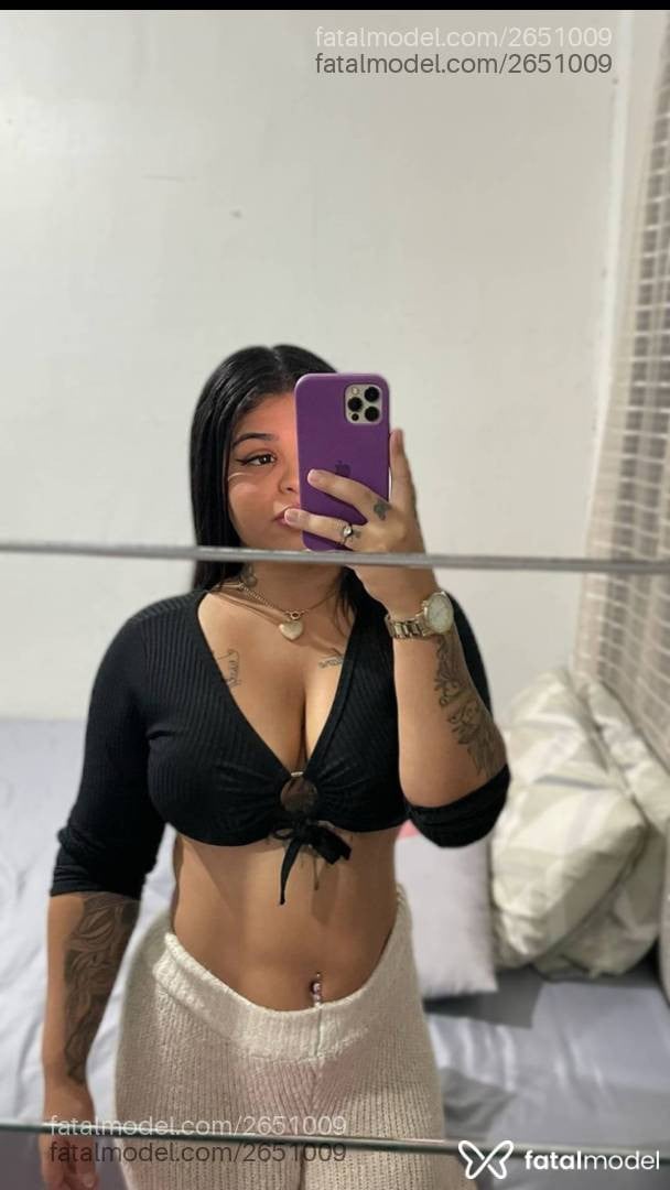 Acompanhante mulher morena (o) de olhos castanhos - Dhulia