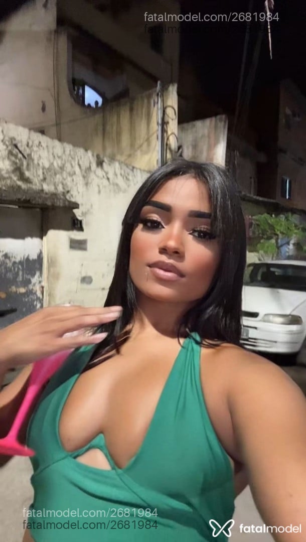 Acompanhante mulher morena (o) de olhos pretos - Vitoria Acompanhante mulher morena (o) de olhos pretos - Vitoria