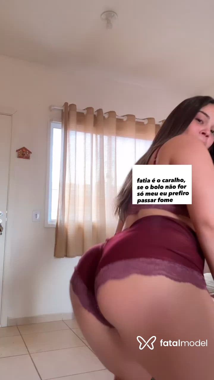Acompanhante mulher com cabelo castanho de olhos mel - Mel