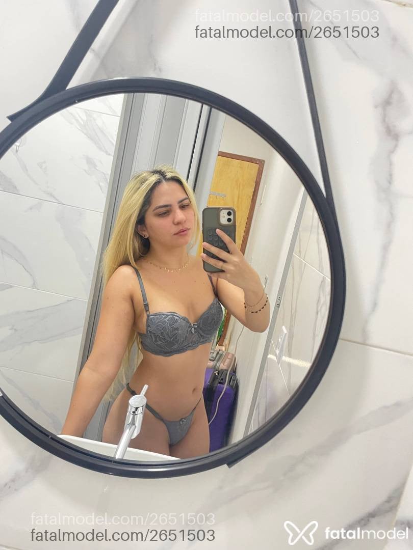 Acompanhante mulher loira (o) de olhos pretos em Campo Novo do Parecis - Sabrina Lima