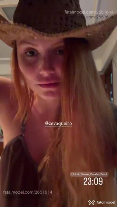 Acompanhante mulher ruiva (o) de olhos castanhos em João Pessoa - Lyra Vaz