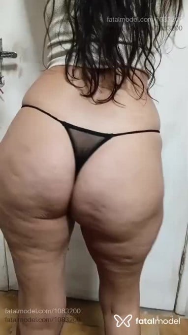 Acompanhante mulher com cabelo castanho de olhos castanhos em Volta Redonda - Maitê
