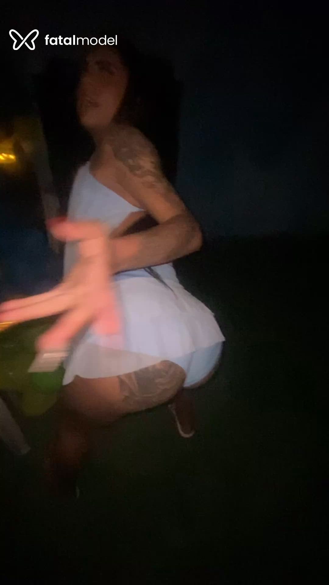 Acompanhante mulher trans com cabelo castanho de olhos pretos em Salvador Acompanhante mulher trans com cabelo castanho de olhos pretos em Salvador - Ester Lopes