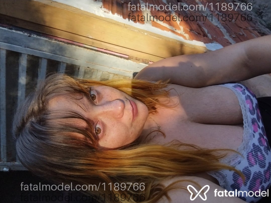 Acompanhante mulher loira (o) de olhos mel em Marília Acompanhante mulher loira (o) de olhos mel em Marília - Escarlate Syren