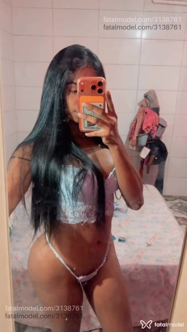 Acompanhante mulher trans morena (o) de olhos castanhos - Victoria Martins Acompanhante mulher trans morena (o) de olhos castanhos - Victoria Martins