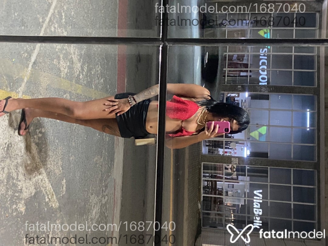 Acompanhante travesti com cabelo castanho de olhos pretos em Guarapari - Angelina