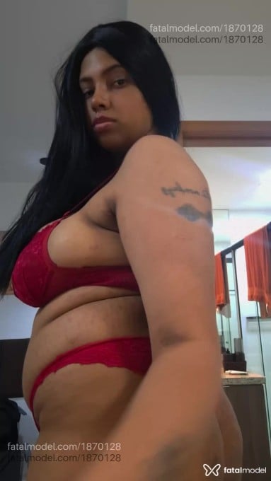 Acompanhante mulher morena (o) de olhos castanhos em Juiz de Fora Acompanhante mulher morena (o) de olhos castanhos em Juiz de Fora - Alana Fayed