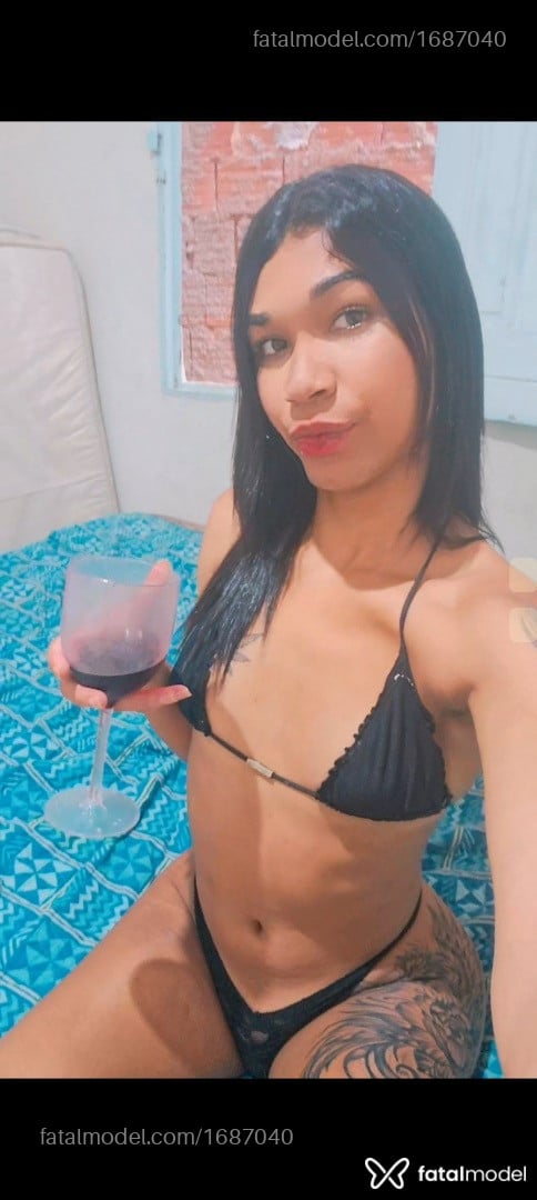 Acompanhante travesti com cabelo castanho de olhos pretos em Guarapari - Angelina