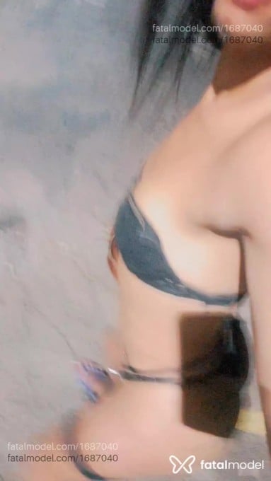 Acompanhante travesti com cabelo castanho de olhos pretos em Guarapari - Angelina