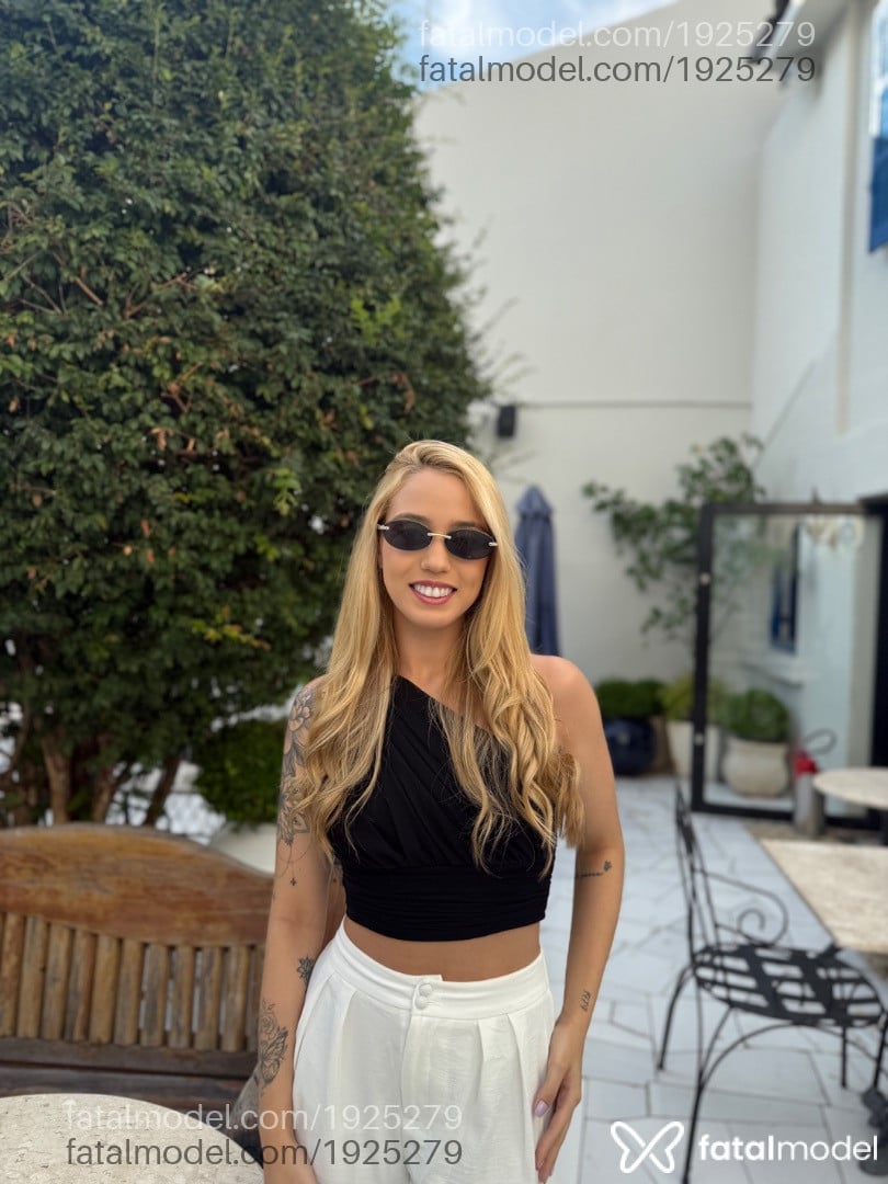 Acompanhante mulher loira (o) de olhos verdes - Bruna Acompanhante mulher loira (o) de olhos verdes - Bruna