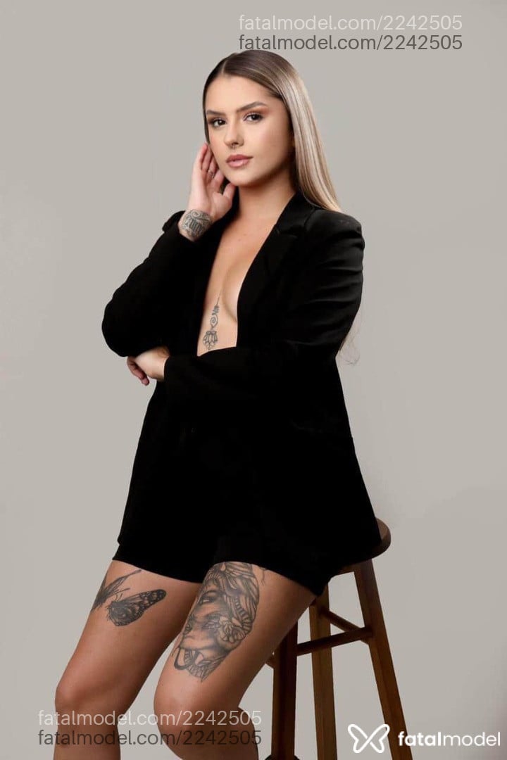 Acompanhante mulher loira (o) de olhos castanhos em São Paulo - Bella Salazar