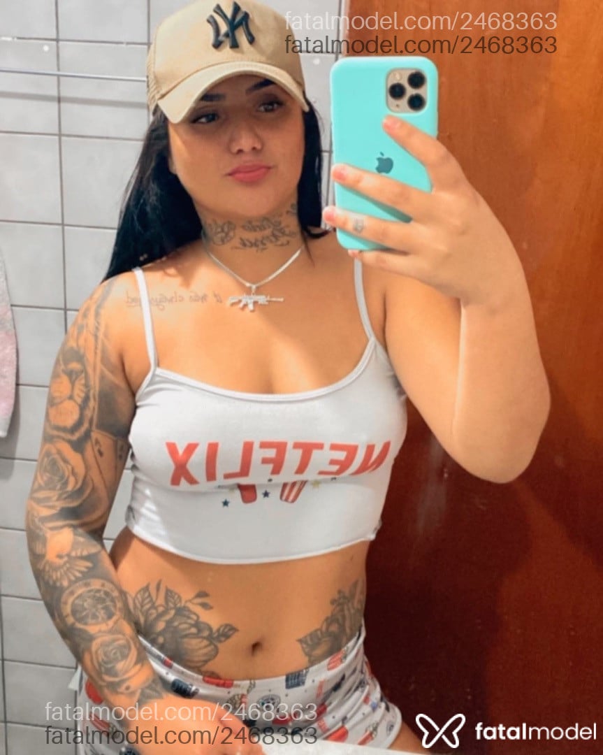 Acompanhante mulher morena (o) de olhos pretos - Jade Acompanhante mulher morena (o) de olhos pretos - Jade