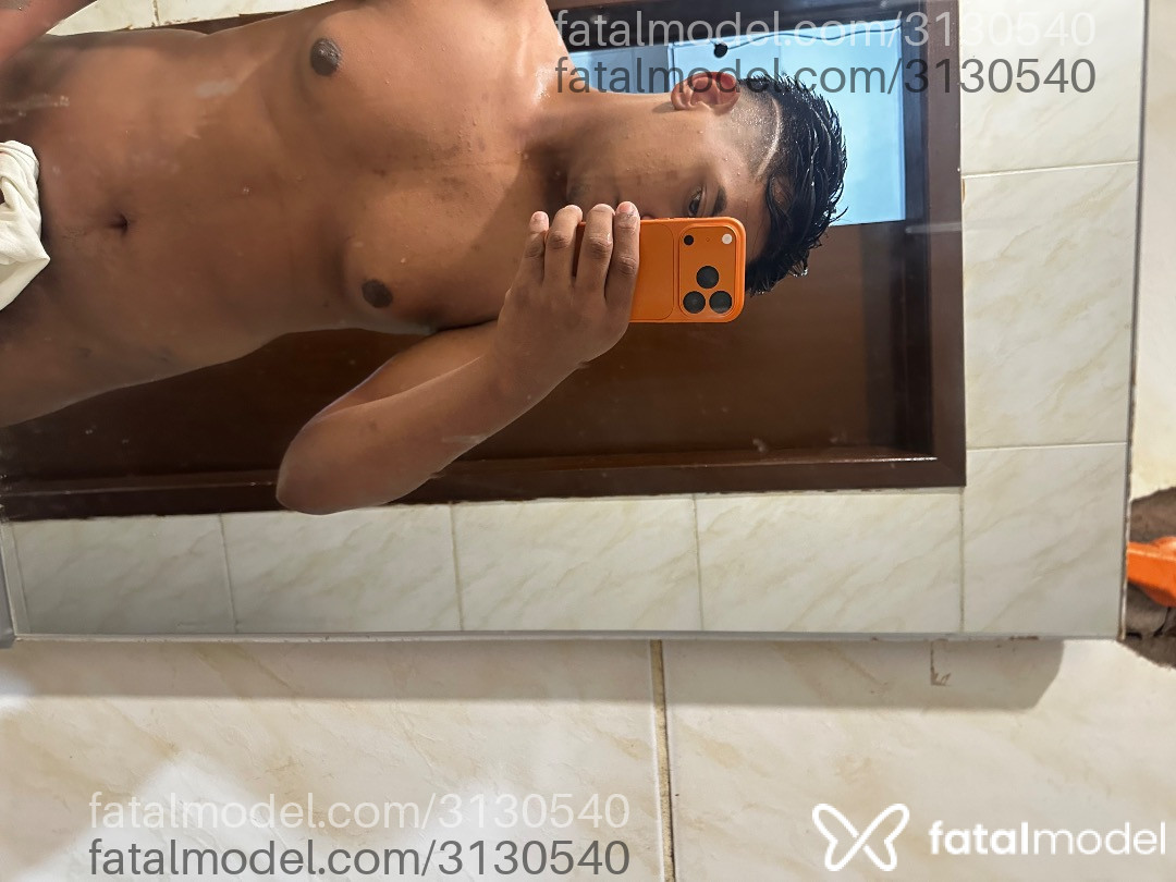 Acompanhante homem loira (o) de olhos castanhos em Joinville - Felipe