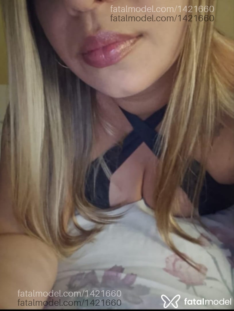 Acompanhante mulher loira (o) de olhos mel em Porto Alegre - Elisa Maya
