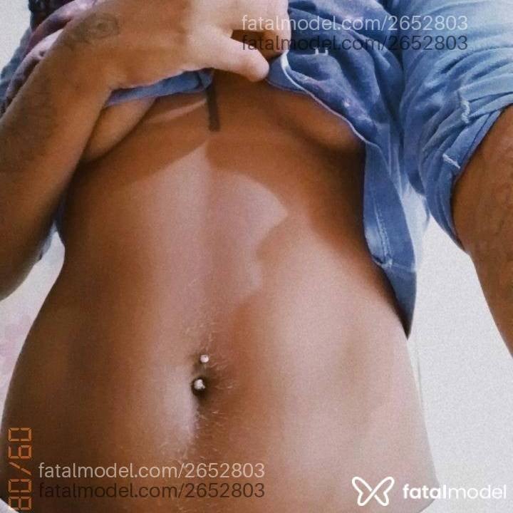 Acompanhante mulher morena (o) de olhos pretos - Camila
